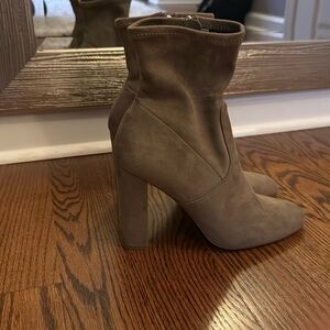Steve Madden Boots